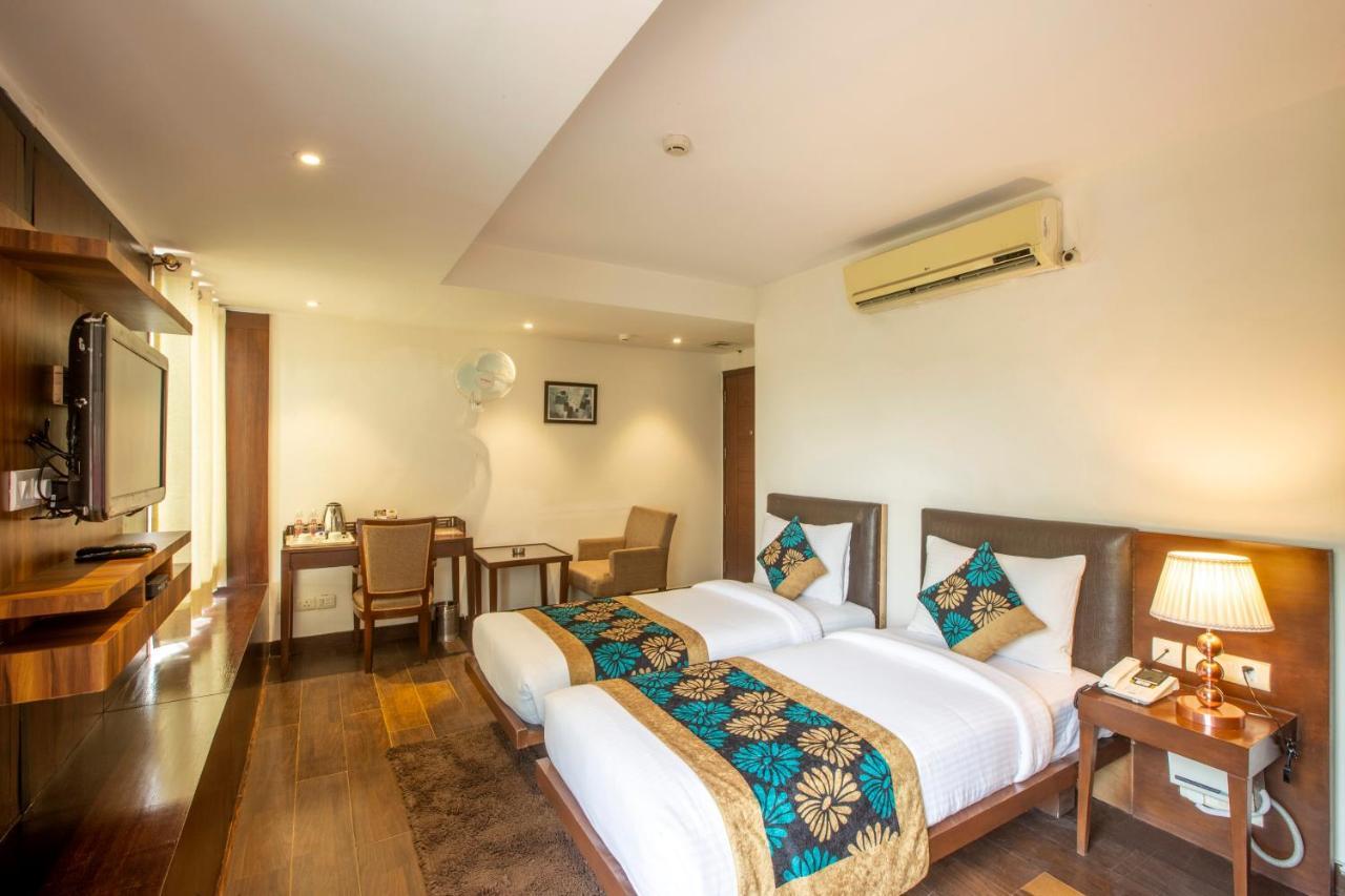 Hotel Arch International New Delhi Buitenkant foto